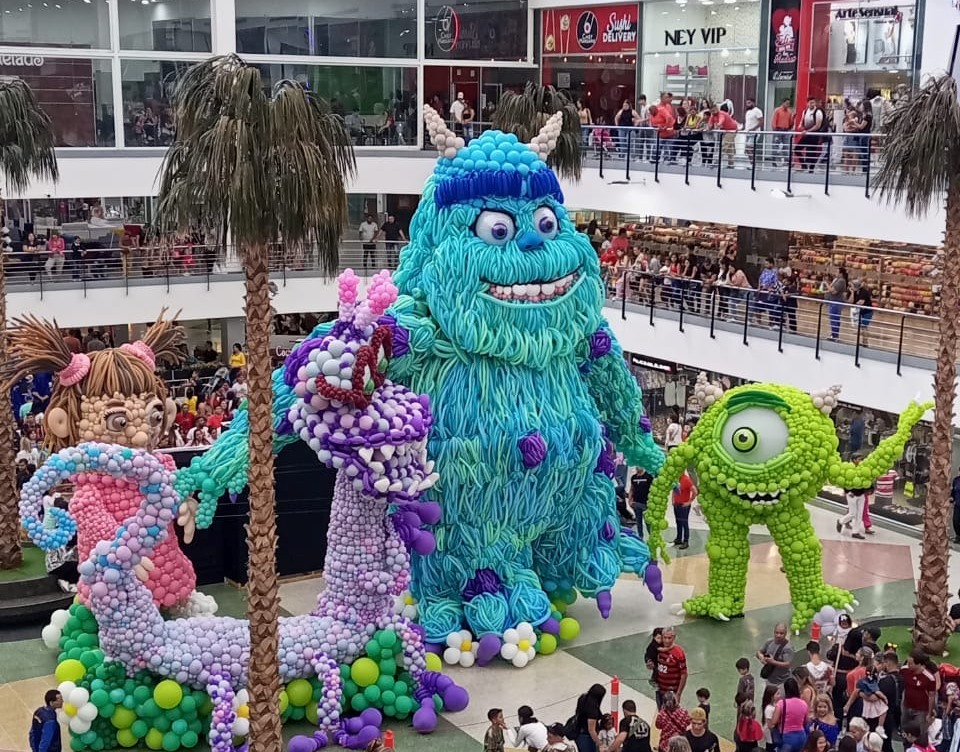 Esculturas en globos en el C.C. Las Américas